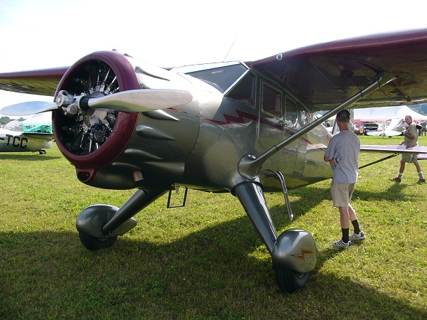  Hélice de passo variável Hamilton Standard no avião modelo 1943 Stinson V77 Reliant. 